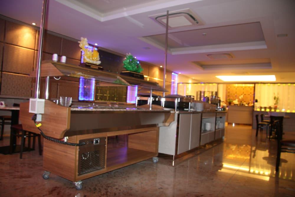 Hotel Fortune Colonia Exterior foto